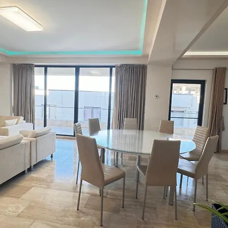 Velina Apartment *
